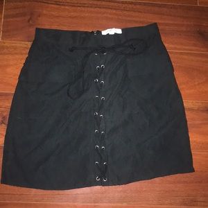 NWOT Honey Punch faux suede front lace up skirt